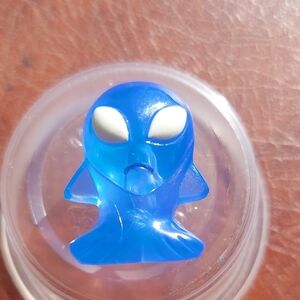 ULTRA RARE UV GLOW Gogo's Crazy Bones ALIEN #6 "FISH STICK" Translucent Blue